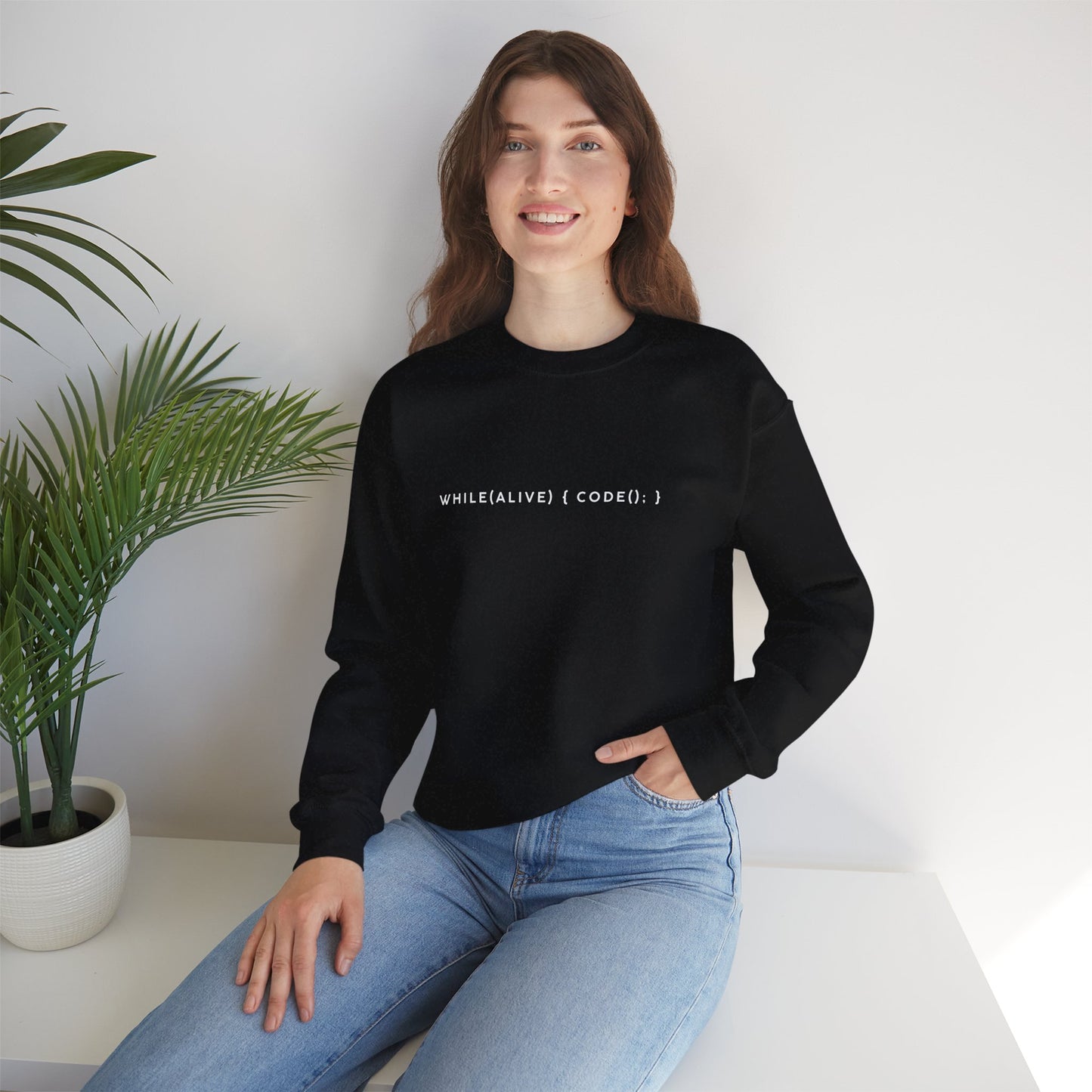 “while(alive)” Coding Sweatshirt – Unisex Heavy Blend Crewneck