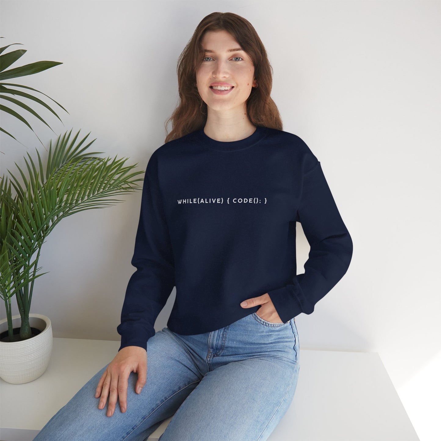 “while(alive)” Coding Sweatshirt – Unisex Heavy Blend Crewneck