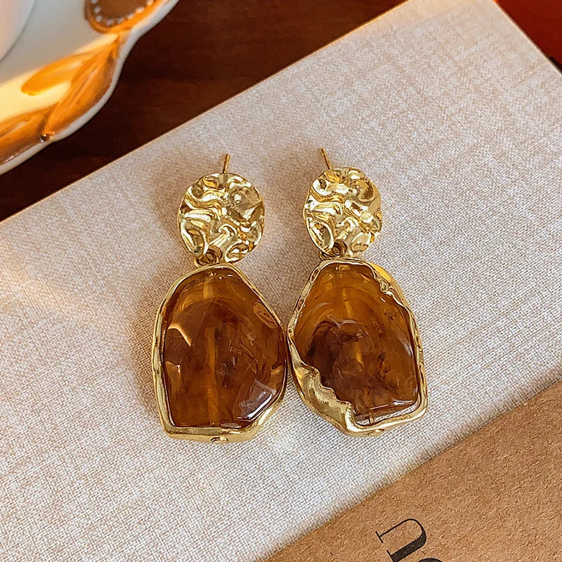 Brown Resin Vintage Earrings Irregular