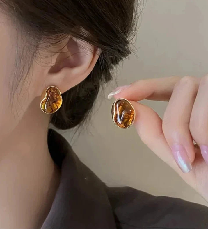 New Earrings Vintage Brown