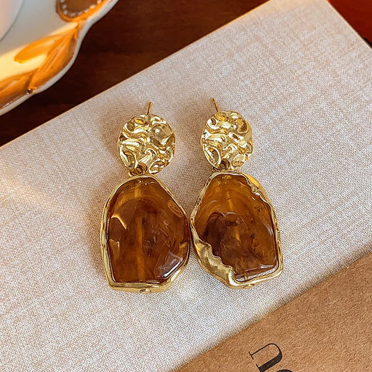 Brown Resin Vintage Earrings Irregular